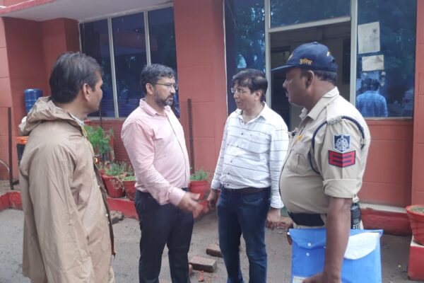 महावीर पुरा से भिलाई के प्रोफ़ेसर की बोलेरो चोरी