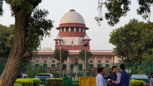 Delhi Ordinance Case: संविधान पीठ के पास भेजा जा सकता है अध्यादेश का मामला