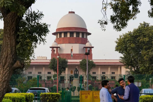 Delhi Ordinance Case: संविधान पीठ के पास भेजा जा सकता है अध्यादेश का मामला