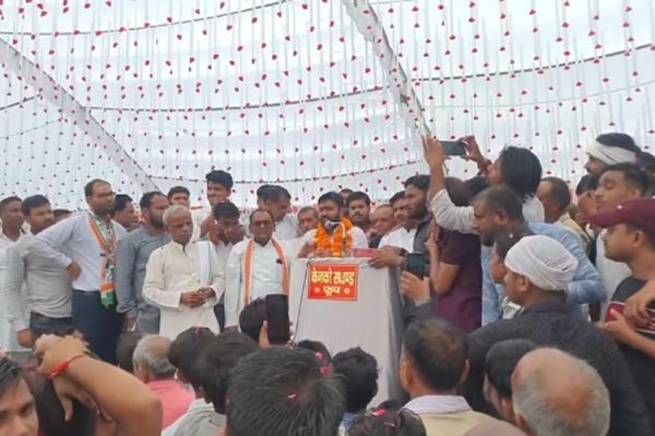 फिजूल की भाषणबाजी न कर सीधा स्थानीय मुद्दों पर बोला हमला, हेमंत ने फ्लॉप-शो को हिट कराने का प्रयास किया