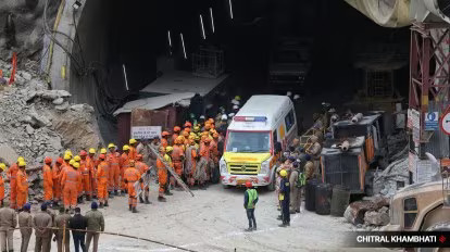 Uttarkashi tunnel rescue: 17 दिनों बाद मिली कामयाबी, 41 जिंदगियों को मिला नया जीवन, एक-एक कर निकाले गए सुरंग में फंसे श्रमिक